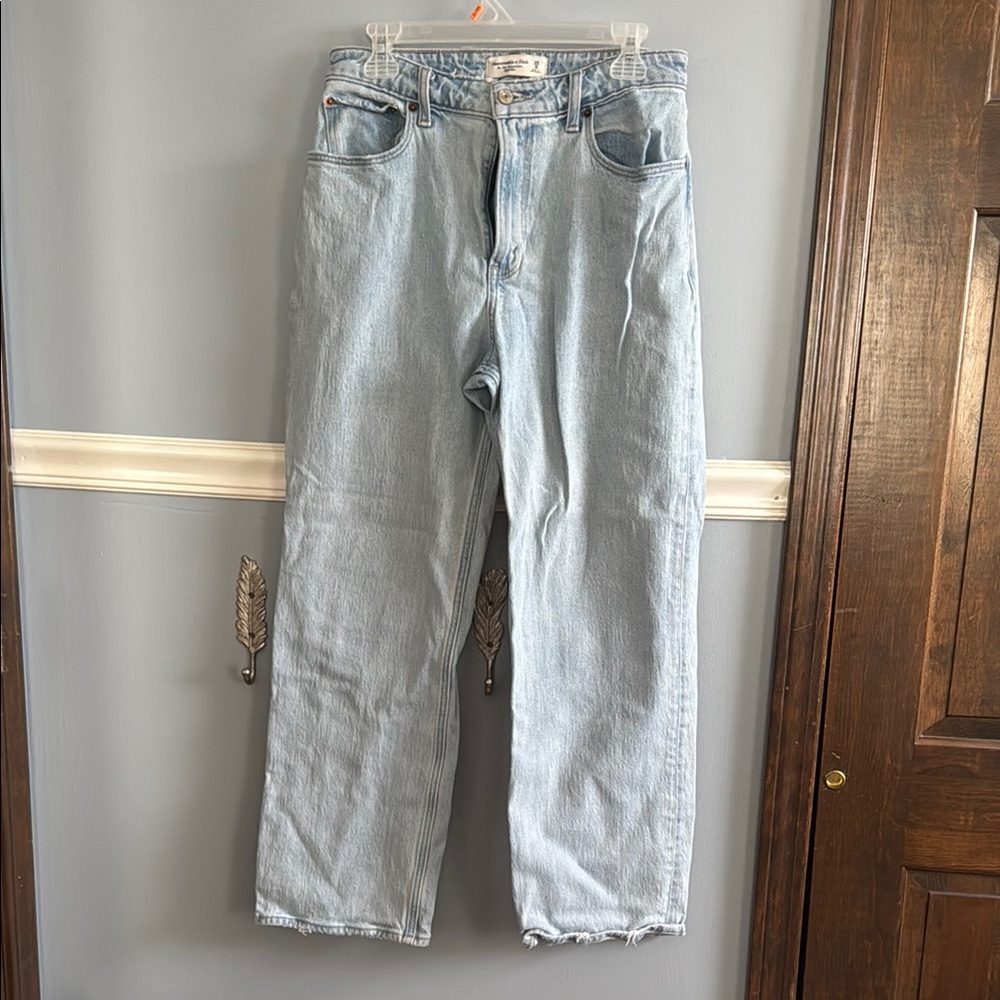Abercrombie & Fitch High Rise Blue ‘90s Relaxed Jeans